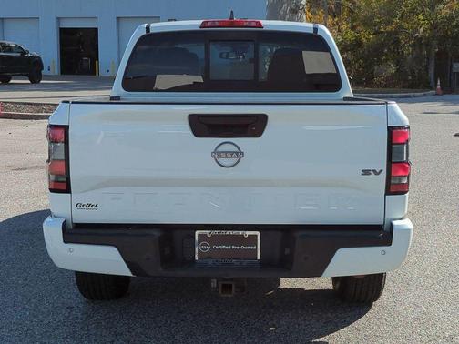 2022 Nissan Frontier SV