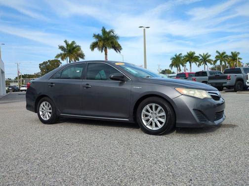2014 Toyota Camry Hybrid SE