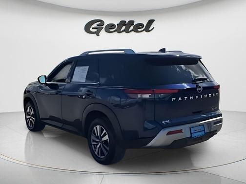 2025 Nissan Pathfinder SL 4WD