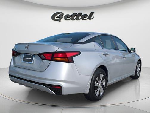 2023 Nissan Altima S FWD