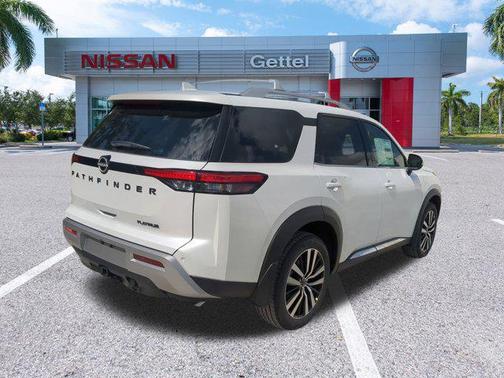 2025 Nissan Pathfinder Platinum FWD