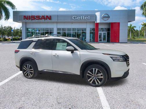 2025 Nissan Pathfinder Platinum FWD