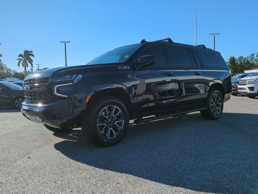2023 Chevrolet Suburban 4WD Z71