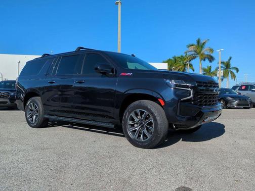2023 Chevrolet Suburban 4WD Z71