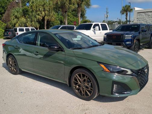 2025 Nissan Altima SR FWD