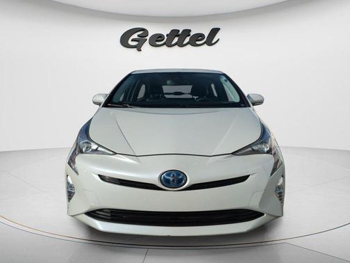 Blizzard Pearl 2017 Toyota Prius Four Touring