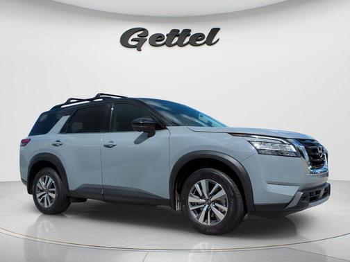 2023 Nissan Pathfinder SL FWD