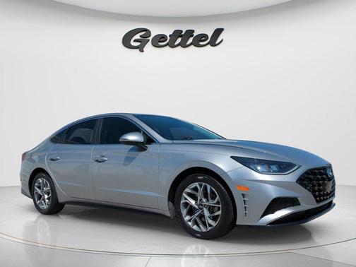 Shimmering Silver Pearl 2020 Hyundai SONATA SEL