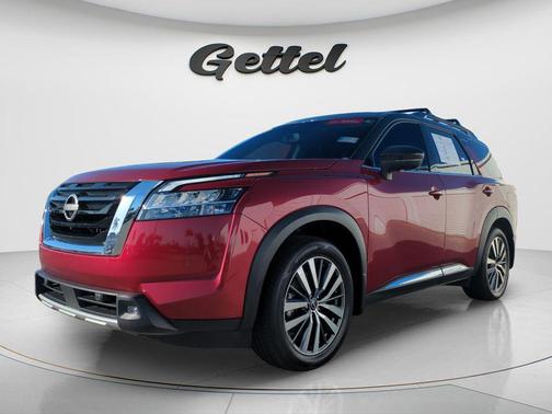 Scarlet Ember Tintcoat/Super Black 2022 Nissan Pathfinder Platinum 2WD