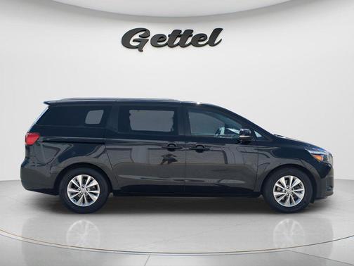 Aurora Black 2017 Kia Sedona LX