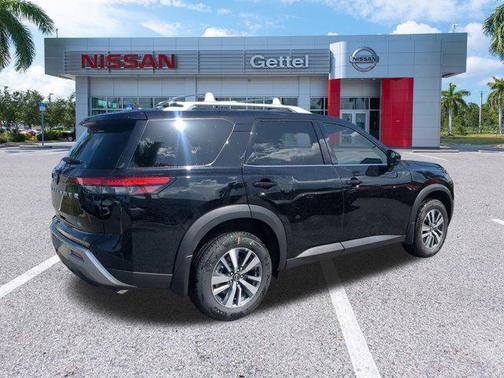 2025 Nissan Pathfinder SL FWD