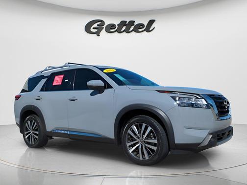 2022 Nissan Pathfinder Platinum 4WD