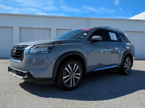 2022 Nissan Pathfinder Platinum 4WD
