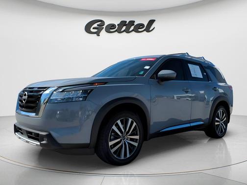 2022 Nissan Pathfinder Platinum 4WD