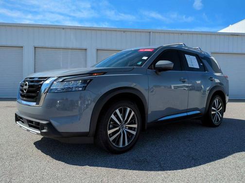 2022 Nissan Pathfinder Platinum 4WD