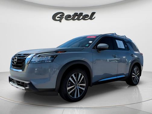 2022 Nissan Pathfinder Platinum 4WD