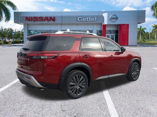 2025 Nissan Pathfinder SL FWD