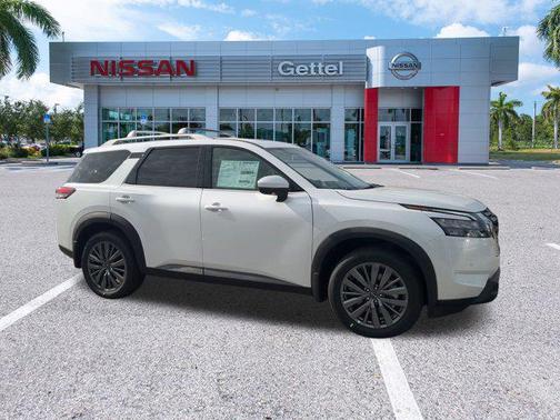 2025 Nissan Pathfinder SL FWD
