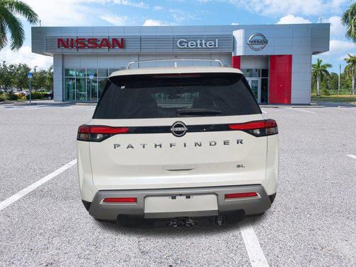 2025 Nissan Pathfinder SL FWD