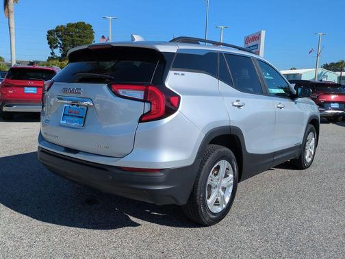 2022 GMC Terrain SLE