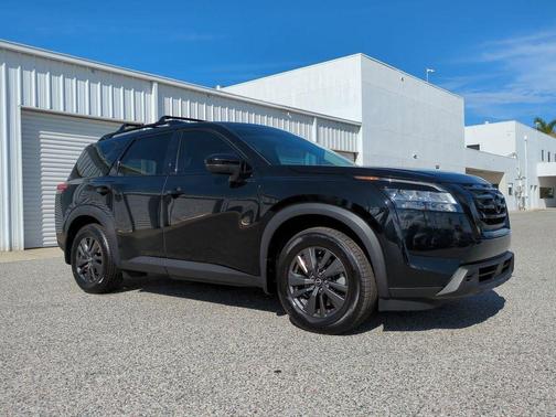 2022 Nissan Pathfinder SV 2WD