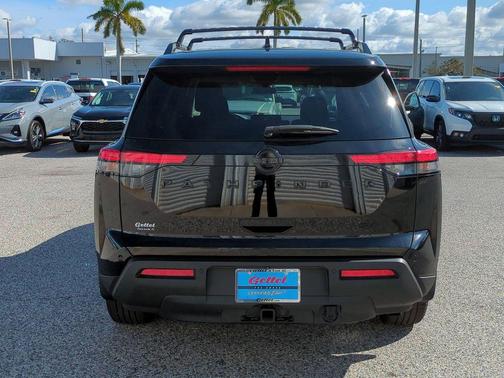 2022 Nissan Pathfinder SV 2WD