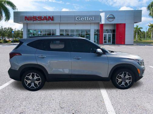 2022 Kia Seltos EX