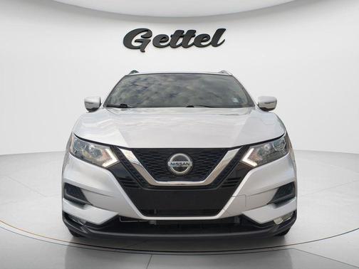 Brilliant Silver Metallic 2021 Nissan Rogue Sport SV
