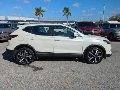 2020 Nissan Rogue Sport SL