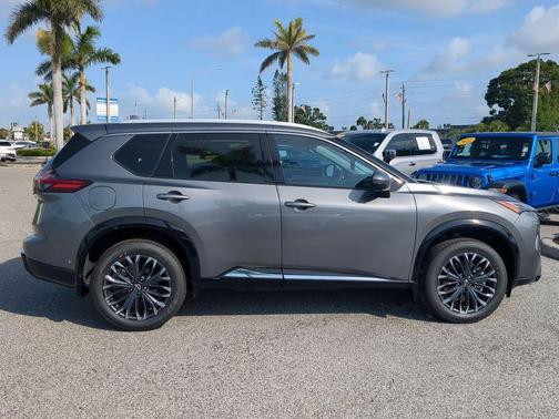 2025 Nissan Rogue Platinum