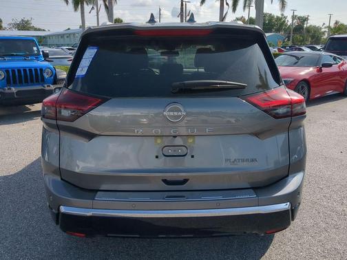 2025 Nissan Rogue Platinum
