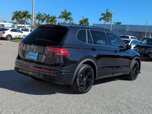 2024 Volkswagen Tiguan 2.0T SE R-Line Black