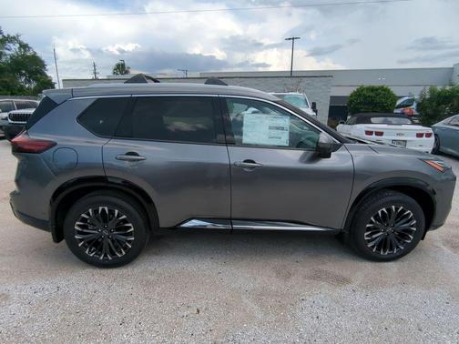 2025 Nissan Rogue Platinum