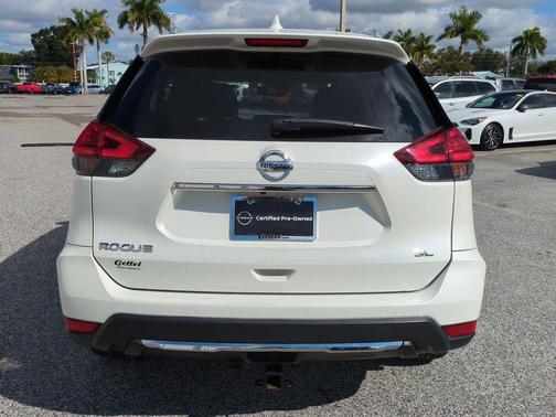 2017 Nissan Rogue SL