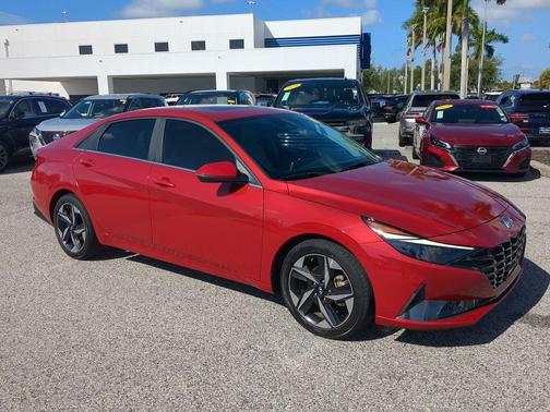 2023 Hyundai ELANTRA Limited