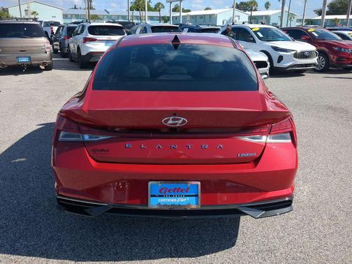 2023 Hyundai ELANTRA Limited