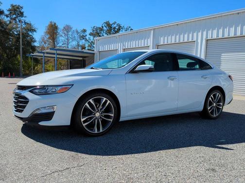 2022 Chevrolet Malibu FWD Premier