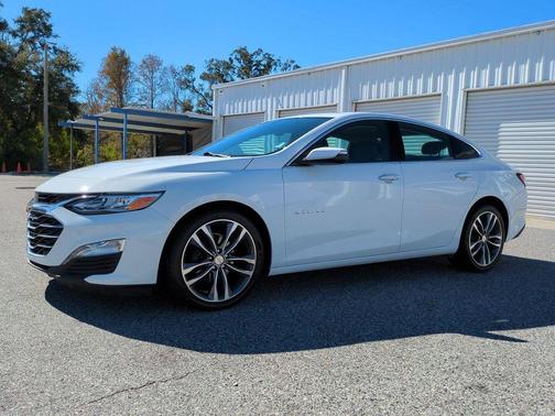 2022 Chevrolet Malibu FWD Premier