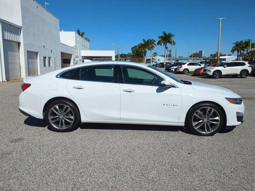 2022 Chevrolet Malibu FWD Premier