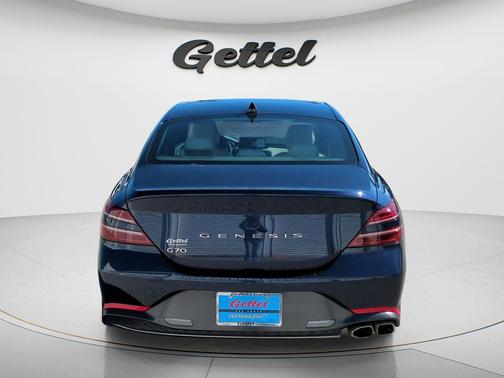 2023 Genesis G70 2.0T RWD