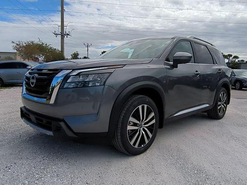 2025 Nissan Pathfinder Platinum FWD