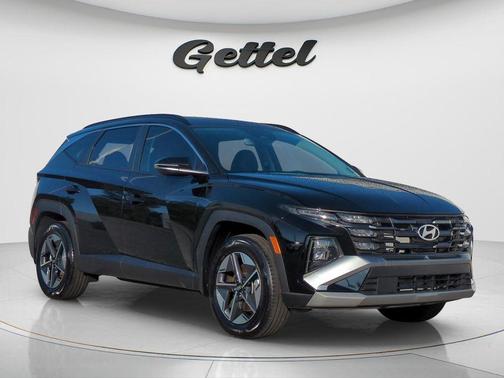 Phantom Black 2025 Hyundai TUCSON SEL Convenience