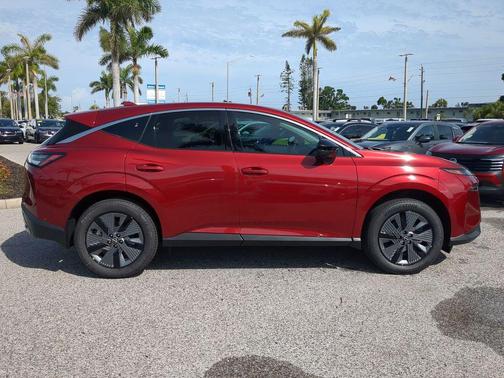 2025 Nissan Murano SL