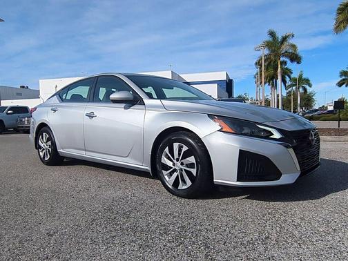 2023 Nissan Altima S FWD