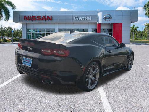 2021 Chevrolet Camaro RWD Coupe LT1