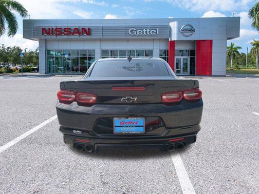 2021 Chevrolet Camaro RWD Coupe LT1