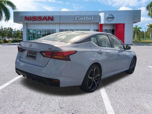2023 Nissan Altima SR FWD