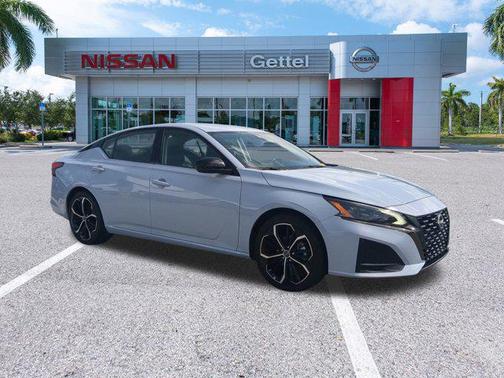 2023 Nissan Altima SR FWD