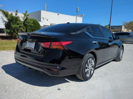 2025 Nissan Altima S FWD