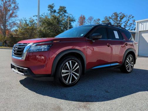 2024 Nissan Pathfinder Platinum 4WD